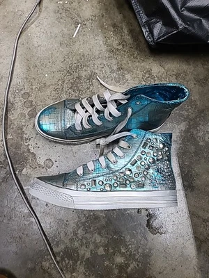  绿松石金属色银色高帮铆钉靴 — 第 1/4 张图片