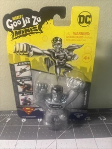 Heroes of Goo Jit Zu Minis DC *Rare Superman* 2,5" Platinum MOC - Bild 1 von 2