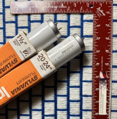 BOX of 2 new 1350lu F20T12 fluorescent 20w grow light bulb 3000K 24" made in USA - Image 1 of 4