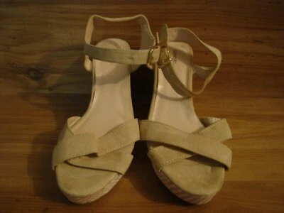 Zapatos George Wedge Nuevos con Etiquetas Talla 9 Neutros Boho Nude Foto 1 de 4