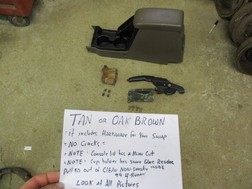 Toyota 4Runner 1999-2002 OEM consola central bronceada/marrón con freno eléctrico y hardware limpio Foto 1 de 4