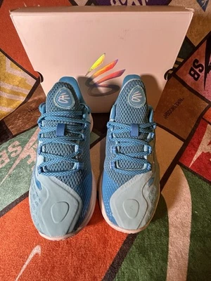 Steph Curry Under Armour GS Curry 11 MG Talla 7 Juvenil/8.5 Mujer Foto 1 de 4