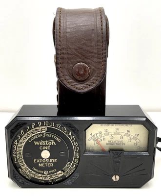 Medidor de luz de exposición Weston Cine modelo 819 años 30 funcionando con estuche de cuero Foto 1 de 4