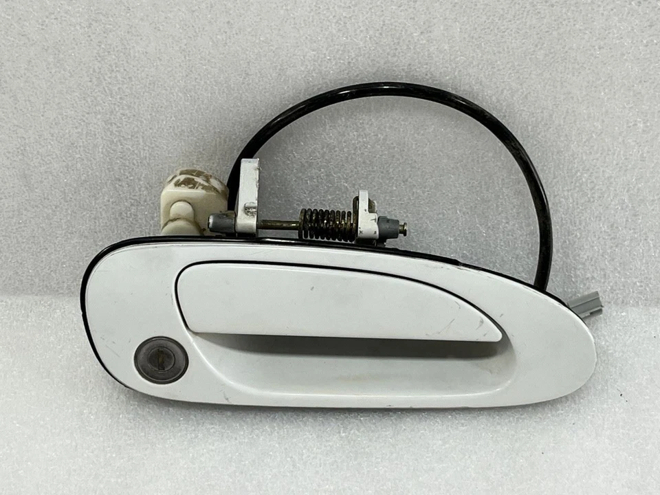 1994 1995 1996 1997 HONDA ACCORD SEDAN RIGHT PASSENGER SIDE FRONT DOOR HANDLE - Image 1 of 4