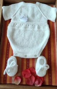 Conjunto de punto para bebé Ranita y zapatos. 6-12 meses. Hecho a mano - Imagen 1 de 2