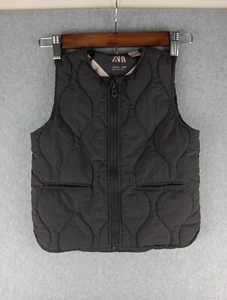 ZARA GIRLS Size 3-4 Years Charcoal Gray Puffer Vest Full Zip pockets quilted EUC - Picture 1 of 5