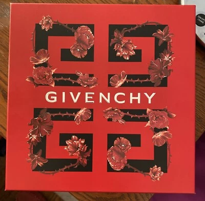 Juego de 3 piezas L'INTERDIT por Givenchy: spray EDP de 2,6 oz, mini loción de 0,3 oz y 2,5 oz Foto 1 de 3