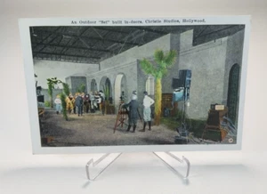 Una postal de Christie Studios Hollywood California de Christie Studios construido en puertas al aire libre - Imagen 1 de 2