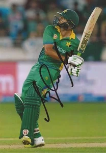 PAKISTAN: AZHAR ALI SIGNED 6x4 ODI ACTION PHOTO + COA - Bild 1 von 1