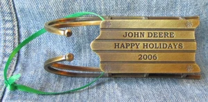 2006 HAPPY HOLIDAYS JOHN DEERE SLED Pewter Christmas Tree Ornament BX - Picture 1 of 4