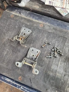 87 - 97 FORD F150 F250 F350 Passenger  SIDE FRONT DOOR HINGES SET OEM W/ Bolts  - Picture 1 of 3