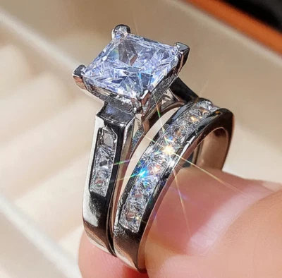 Juego de anillos de boda de acero inoxidable para mujer con circonitas cuadradas talla 8 Foto 1 de 4