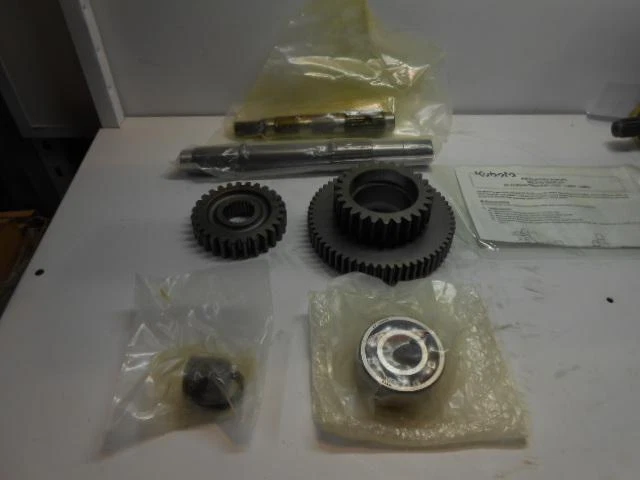 КОМПЛЕКТ ВНУТРЕННЕЙ ПЕРЕДАЧИ KUBOTA ДЛЯ ТРАКТОРОВ СЕРИИ L #L8315 - Изображение 1 из 1