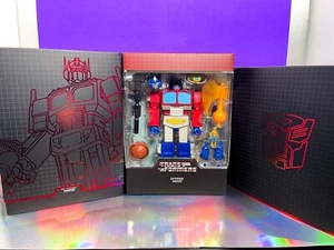 Super 7 Transformers Ultimates Optimus Prime 7-Inch Action Figure - Picture 1 of 4