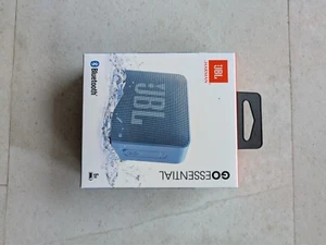 JBL GO ESSENTIAL Lautsprecher Speaker Original Verpackung+Zubehör Wenig Benutzt - Bild 1 von 2