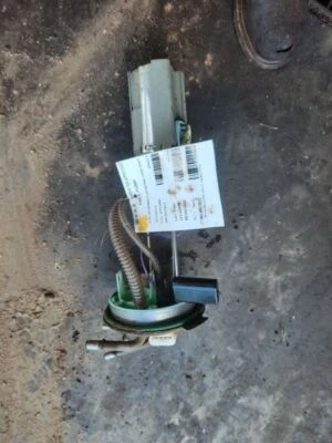 Camión/recogida Silverado 2500 Sku#3851822 2008 bomba de combustible Foto 1 de 4