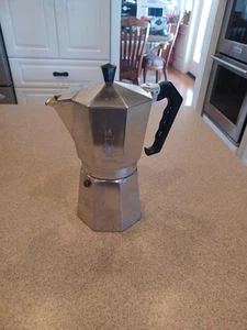 Vtg Bialetti Moka Express Stovetop Espresso Coffee Pot Italy 12 cups Large 2003 - Picture 1 of 9
