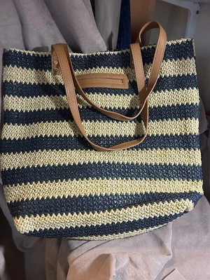 NWOT "JEWELL" BY THIRTY-ONE  LARGE OPEN TOTE BAG PURSE. GREEN & BEIGE - Image 1 of 4