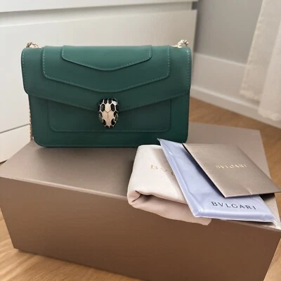 NUEVO $3500 BVLGARI BULGARI Serpenti Forever Cadena Bandolera Verde Malaquita Foto 1 de 4