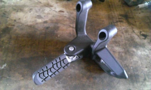 cale pied arriere gauche 1150 ktm lc8 - Imagen 1 de 3