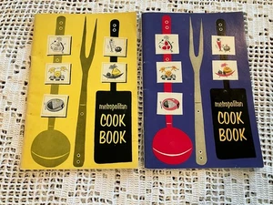 VINTAGE LOT of 2 1957 1964 Metropolitan COOK BOOK cookbooks booklets MCM - Bild 1 von 21