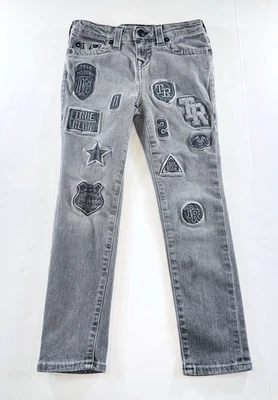 Jeans cinza skinny Rocco cintura elástica meninos jovens True Religion com remendos tamanho 7 - Imagem 1 de 4