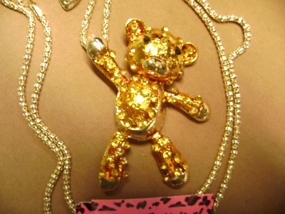 НОВЫЙ С ЯРЛЫКАМИ BETSEY JOHNSON ОРАНЖЕВЫЙ КРИСТАЛЛ ВИСЯ МЕДВЕДЬ ПОДВЕСКА ОЖЕРЕЛЬЕ-ПРОДАВЕЦ ИЗ США - Изображение 1 из 4