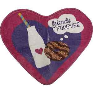 Tapis graphique en forme de cœur pour fille scout biscuit et lait