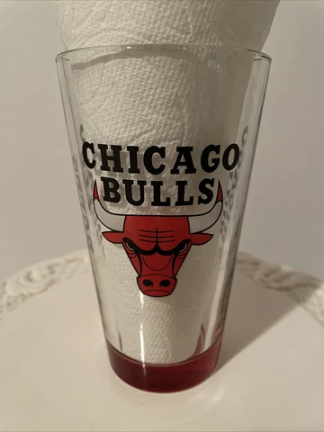 Chicago Bulls Pint Glass NBA Basketball Water Goblet Beer Mug Cover