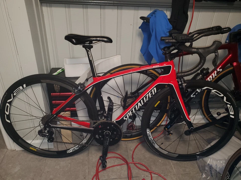 Ruedas de carbono Specialized Alias Pro Tri, Ultegra 11 velocidades di2, roval Foto 1 de 1