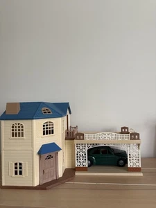 Sylvanian Families Blue Manor House With Carport Bundle - Picture 1 of 15