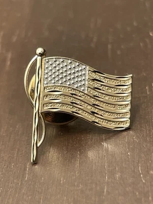 10K Solid Gold American Flag Lapel Pin! - Image 1 of 4