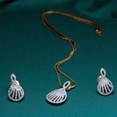 Magnificent 1.65 Cts Round Brilliant Cut Diamonds Necklace Earrings Set 14K Gold - Image 1 of 3