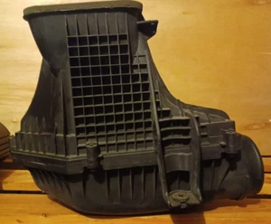 2011-2019 Dodge Challenger Air Cleaner Assembly Housing Mopar 52022309AB w/fil - Picture 1 of 3