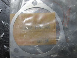 85-87 ATC 250 ES 88-00 TRX 300 A SIDE GEAR CASE Honda 21386-HA0-000 SHIM (0.45) - Picture 1 of 2