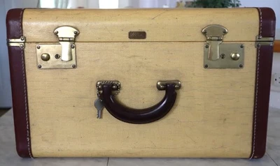 Vintage 1950s HORN Tweed Suitcase with key - Image 1 of 4