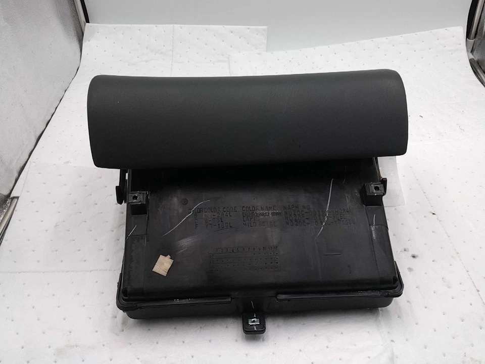 2002 Honda Accord Black Glove Box OEM Part #3371839, 155K Miles, Used Foto 1 de 4
