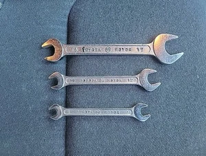 3 Vintage TOYOTA MOTORS Open End Wrenches 8mm - 17mm NICKEL CHROME VANDIUM RARE - Picture 1 of 4