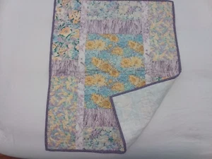 New Handmade Small Quilt 27" x 32" "Lavendar Love" Beautifully Quilted on Top - Picture 1 of 16