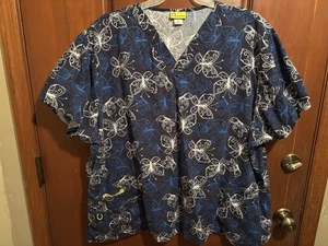 EUC WONDER WINK PLUS 5X 32/34 SCRUB TOP V-NECK FRONT POCKETS BUTTERFLIES 6017 - Picture 1 of 5