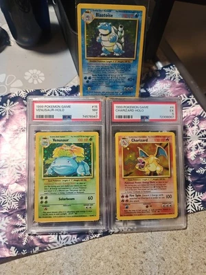 POKEMON TCG 基础套装 HOLOS CHARIZARD(PSA 5) BLASTOISE(RAW) 和 VENUSAUR (PSA 7)  — 第 1/4 张图片
