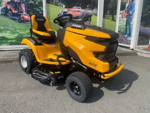 Cub Cadet XT2 PS117 Hochgras Rasentraktor - Hydrostat - RWD - Bild 1 von 16