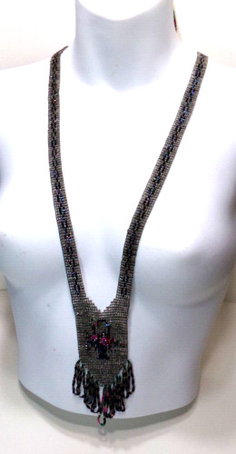 VETEMENTS COLLANA INTRECCIATA CON PERLINE E CIONDOLO COLLANA 34" J88CR cz8