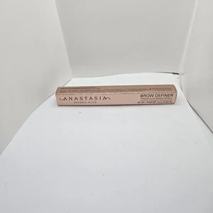 NIB Anastasia Beverly Hills Trianglar Brow Definer - Soft Brown .007 - Picture 1 of 6