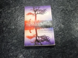 The Midnight Twins (Midnight Twins Novels) - Paperback - GOOD - Imagen 1 de 2