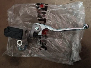 POMPA FRENO ANTERIORE DESTRA DX PEUGEOT GEOPOLIS SATELIS 125 767720 NUOVA - Foto 1 di 2