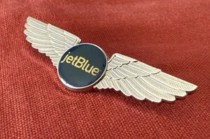 2000’s JetBlue Airways Flight Attendant Wings 1st Issue CHAMBERS GROUP 2.5 Inch - Bild 1 von 5