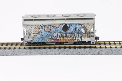 N Scale Micro-Trains MTL 09244340 2 Bay Hopper Graffiti Monster NAHX 500571 - Image 1 of 4