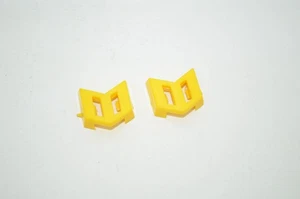 original G1 Transformers OMEGA SUPREME SMALL YELLOW LEG CLIP x2 shield part - Picture 1 of 2