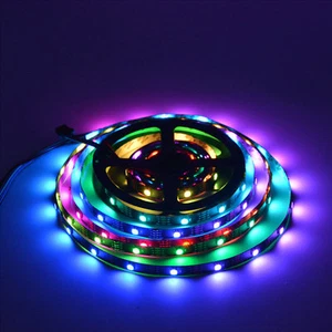 Striscia LED RGB da 5 metri luce multicolore impermeabile (5050SMD 60pz/M IP65 12V) - Foto 1 di 4